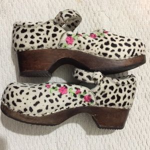 Leather Spotted Embroidered Wooden Clogs